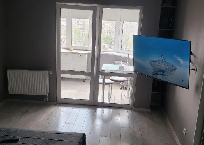 в жилом комплексе возле моря есть бомбоубежище