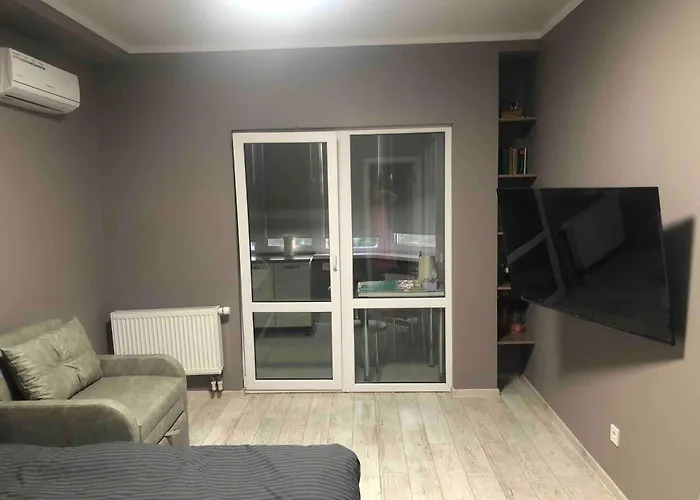 в жилом комплексе возле моря есть бомбоубежище Apartment Odessa